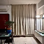 Civico 52 * Róma